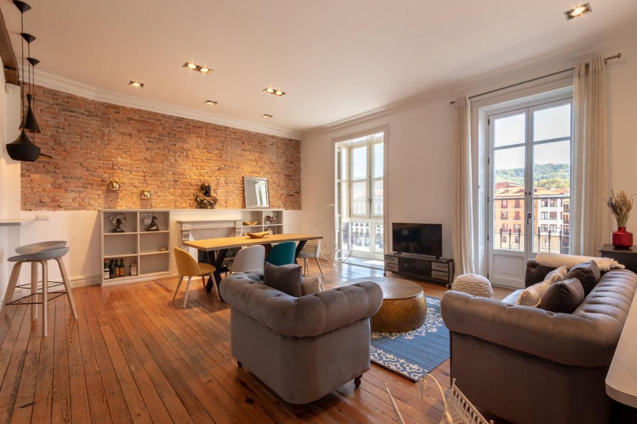 Confort Y Diseno Con Vistas Al Casco Viejo Билбао Екстериор снимка