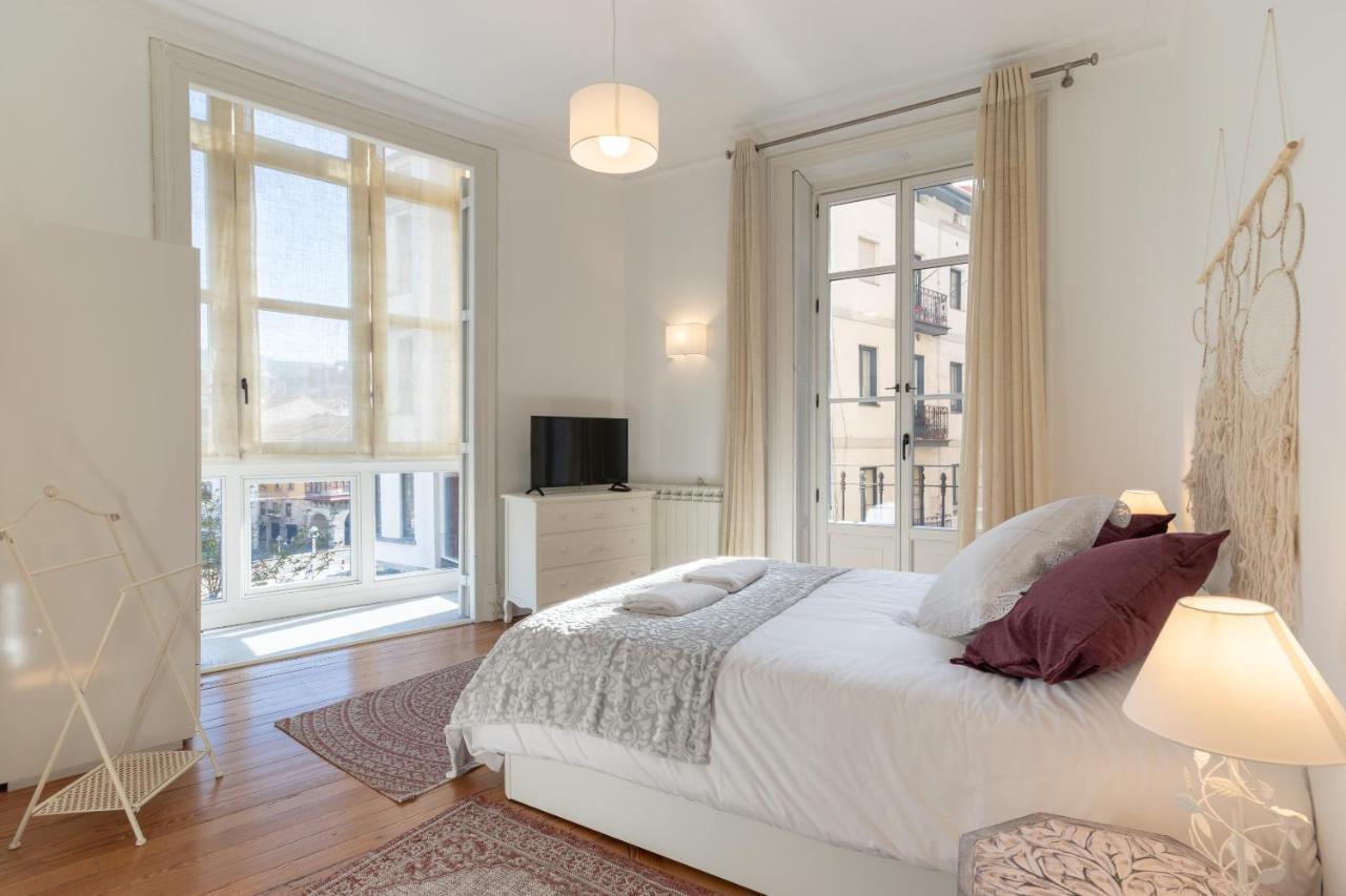 Confort Y Diseno Con Vistas Al Casco Viejo Билбао Екстериор снимка