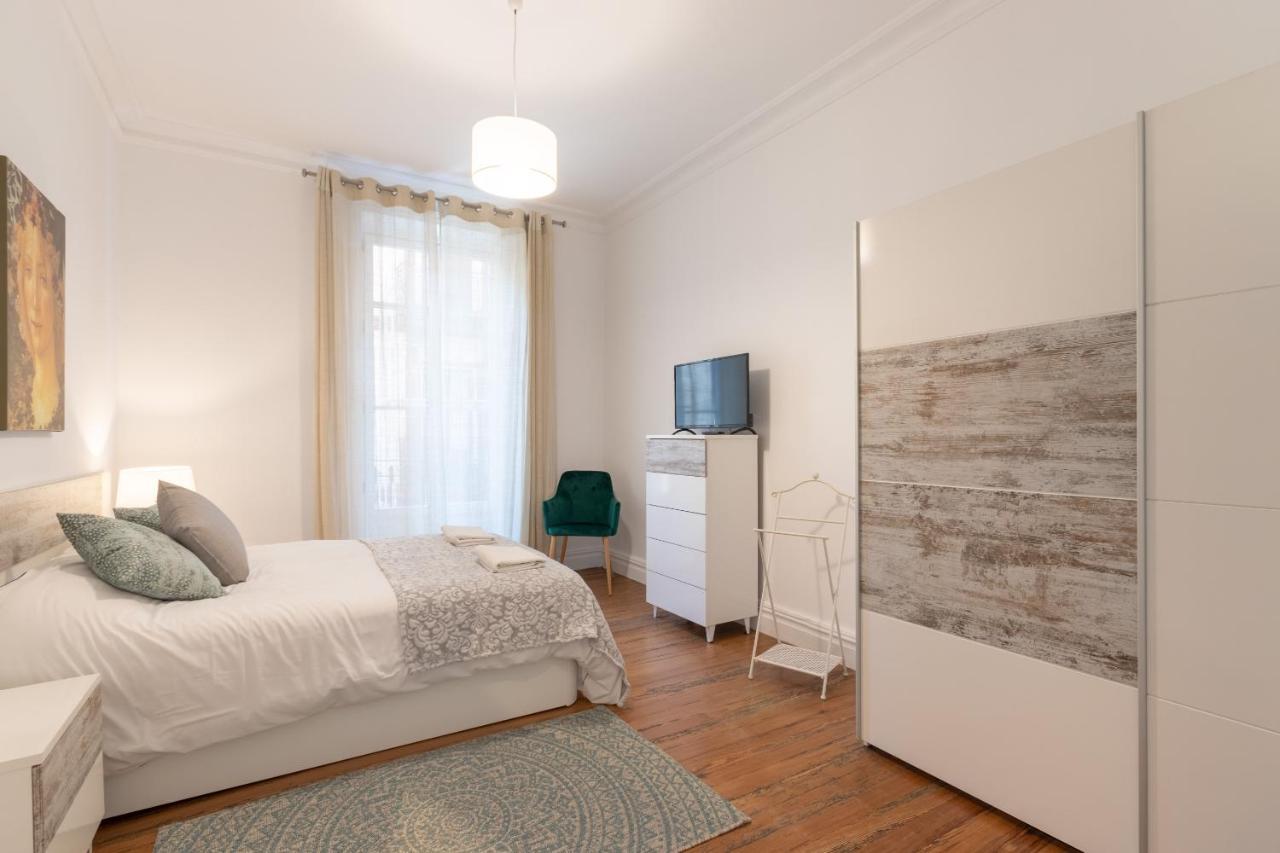 Confort Y Diseno Con Vistas Al Casco Viejo Билбао Екстериор снимка