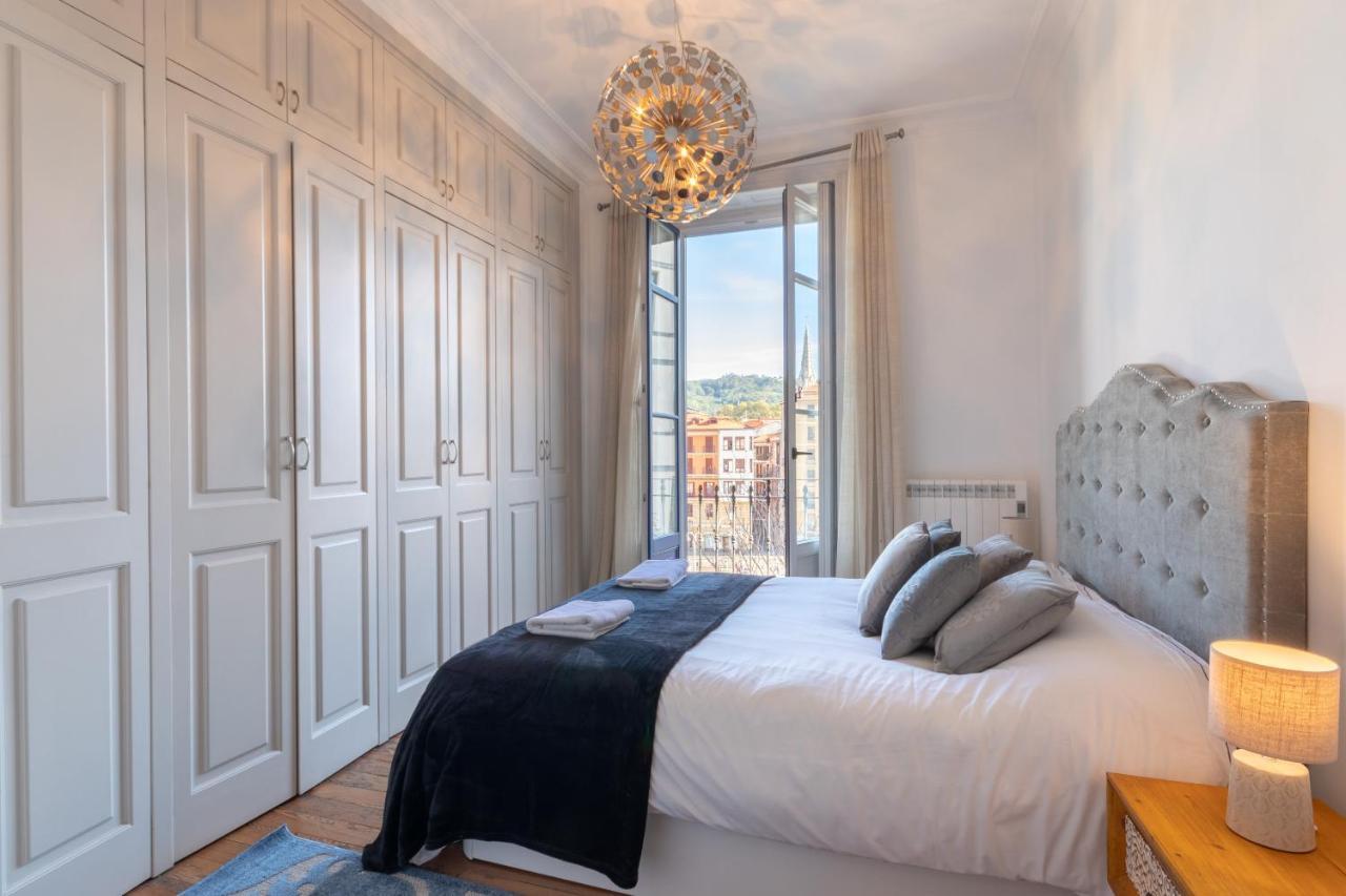 Confort Y Diseno Con Vistas Al Casco Viejo Билбао Екстериор снимка